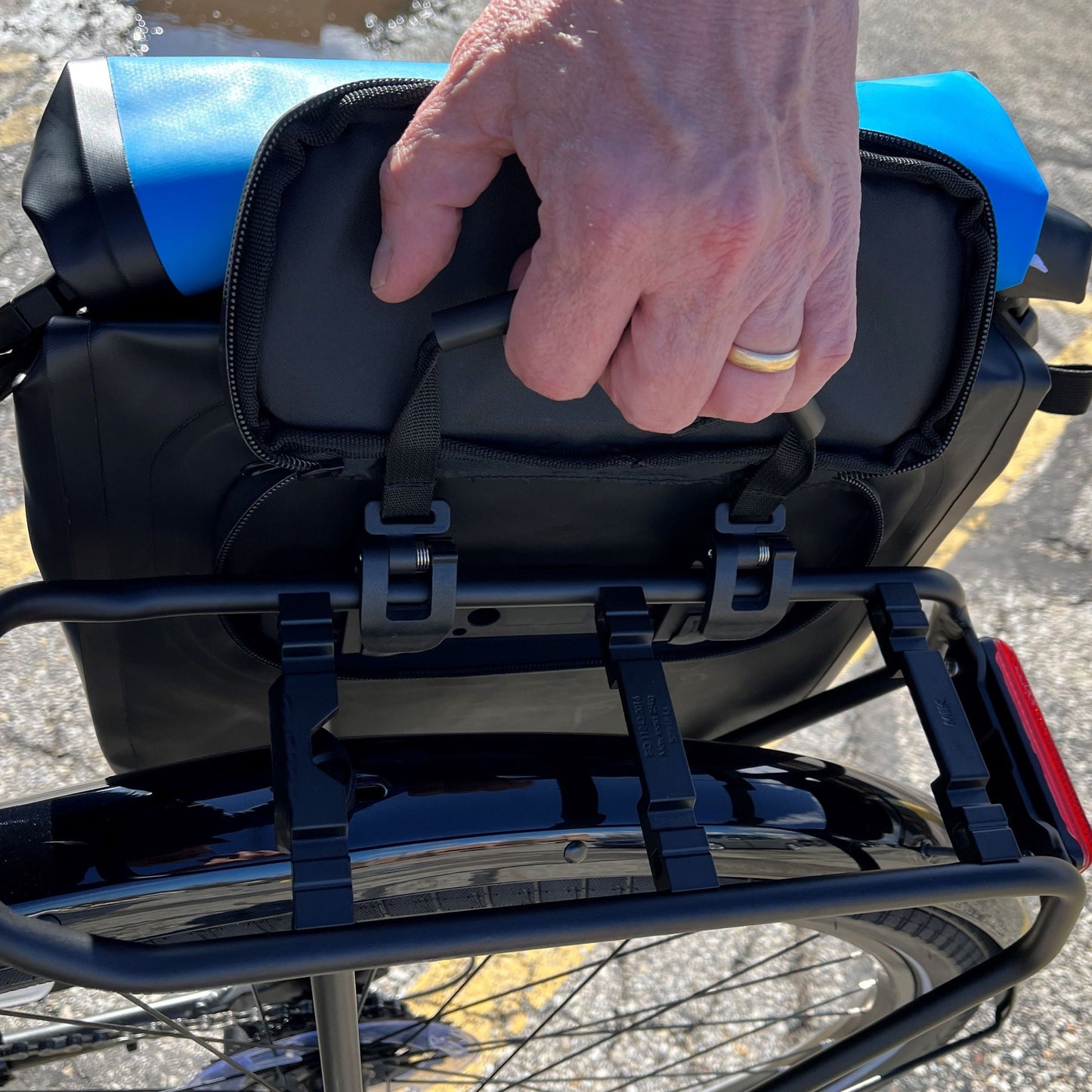 BIKASE Donkey Drybag Pannier Saddlebag - Waterproof - Sigle Side